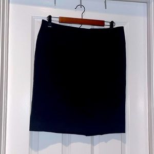 Banana Republic Classic Black Pencil Skirt with Stretch. Size 8